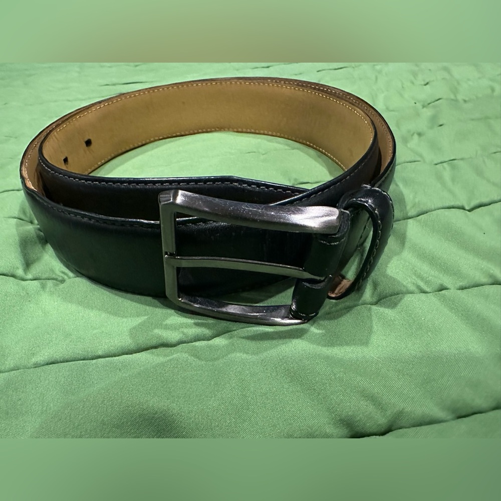 Kirkland signature Men's Black Leather Belt with Silver Buckle. Pant Size 36